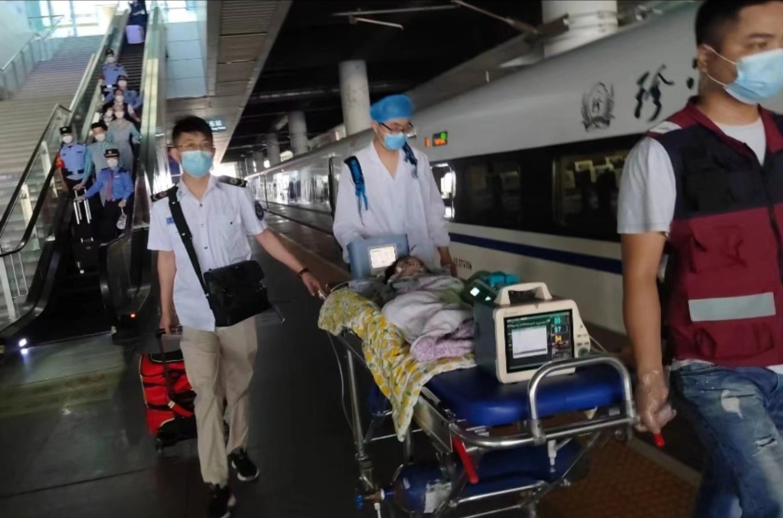 双辽市高铁转运公司